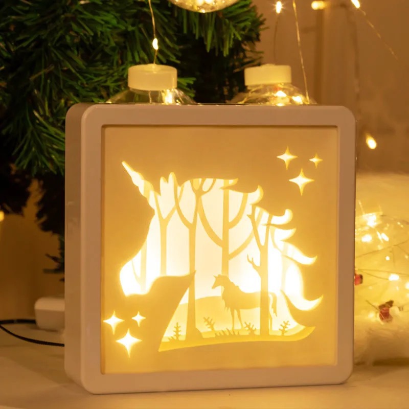 Lampu ukiran kertas 3D kreatif di telapak tangan